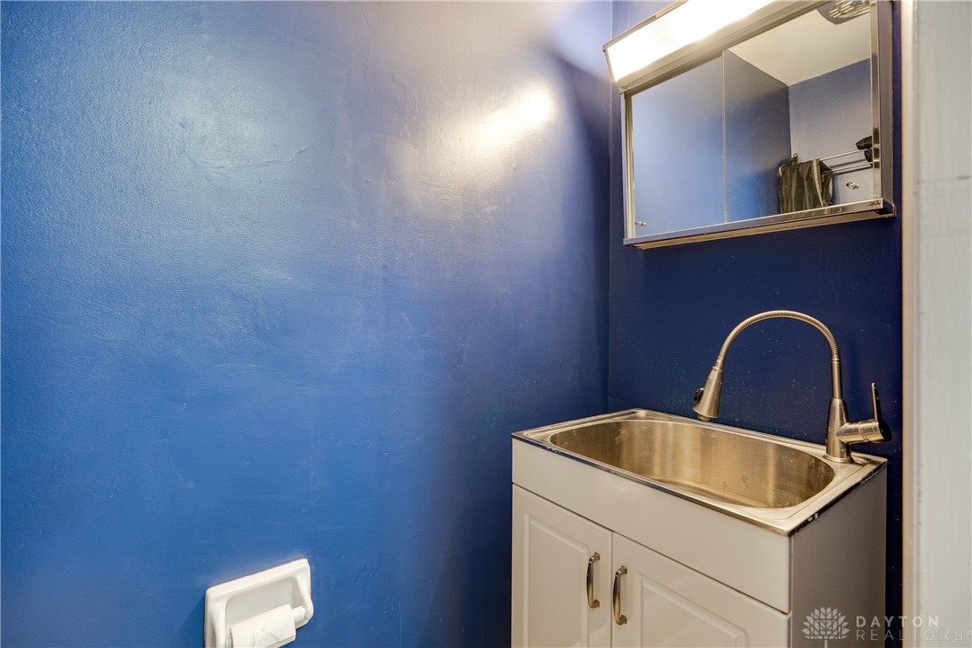 1565 Ambridge Road Dayton, OH 45459 - Photo 18 of 49 Gallery Image 18
