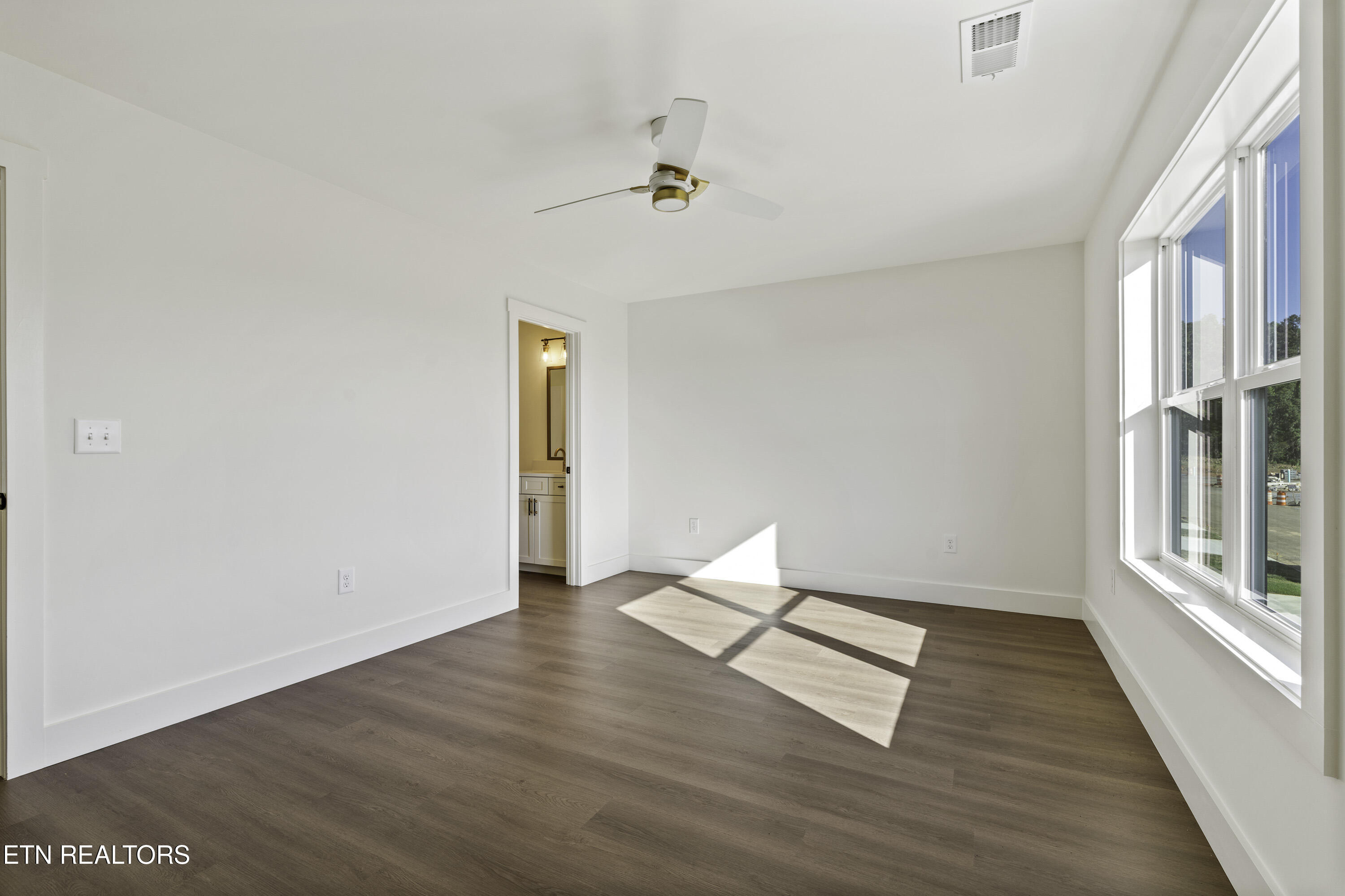 1335 Grace Ridge Drive Sevierville, TN 37862 - Photo 33 of 53 Bedroom 2