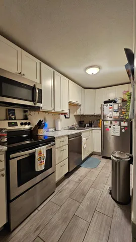 $1,900 | 2 Pembroke Drive, Unit 21, Derry, NH 03038