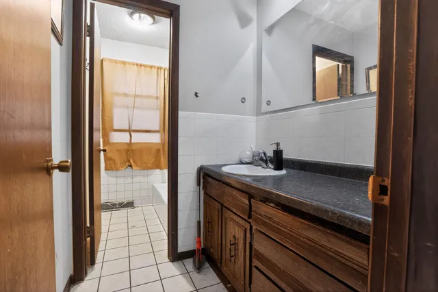 $245,000 | 585 West Cottage Avenue, St. Paul, MN 55117