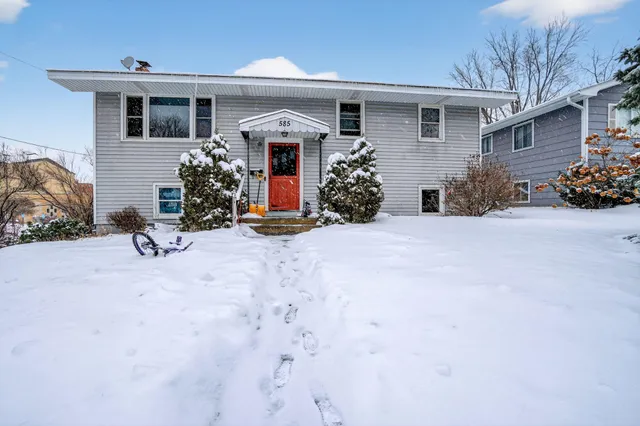 $245,000 | 585 West Cottage Avenue, St. Paul, MN 55117