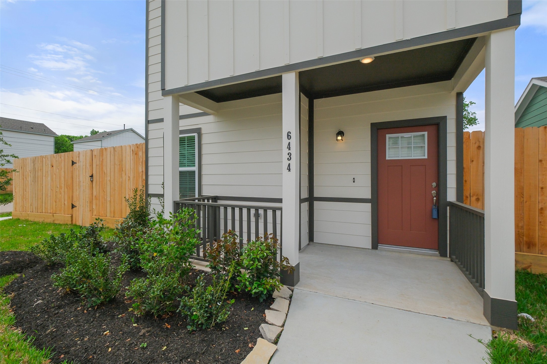 6434 New York Street Houston, TX 77021 - Photo 1 of 26 a view of front door and small yard