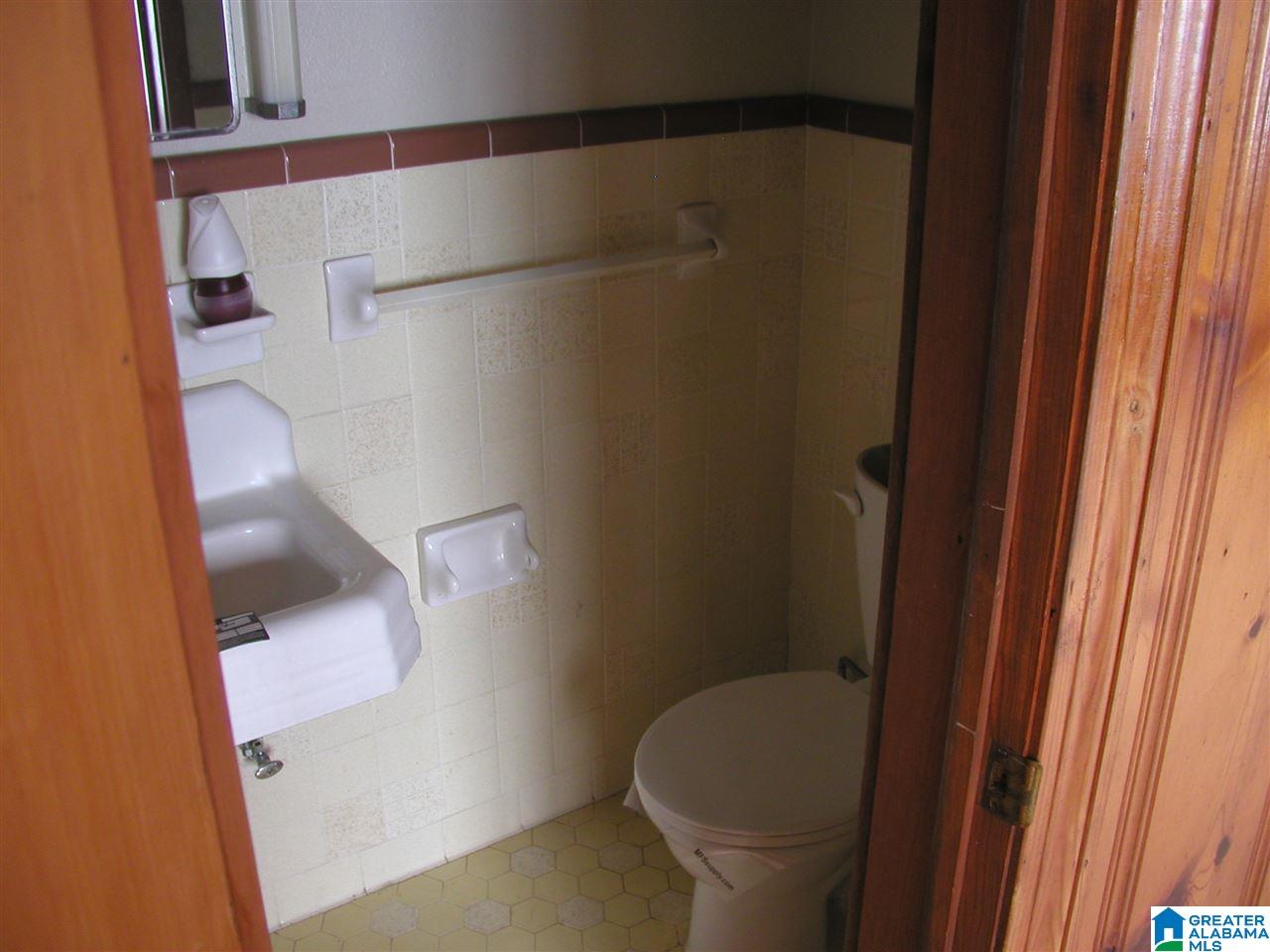 640 East Glade Road Anniston, AL 36206 - Photo 17 of 18 Gallery Image 17