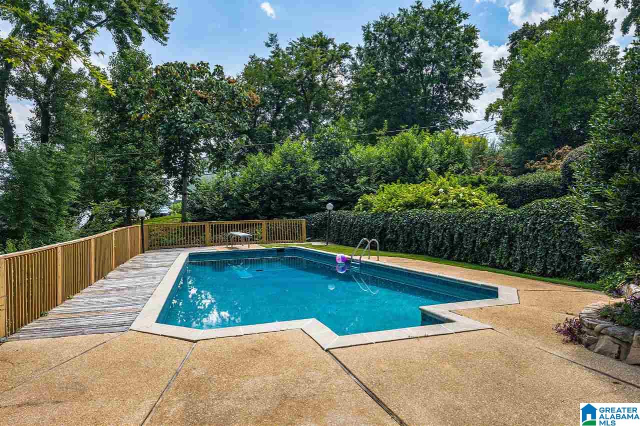 2019 Hickory Road Birmingham, AL 35216 - Photo 33 of 45