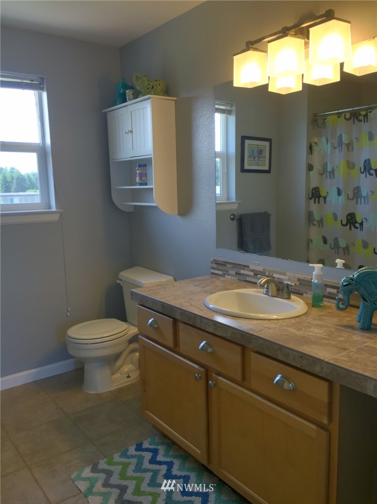 9238 Applegate Loop Southwest Rochester, WA 98579 - Photo 11 of 22