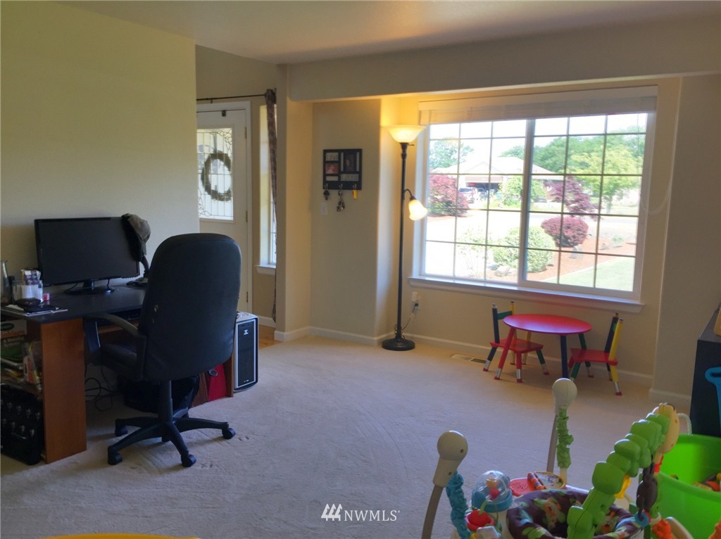 9238 Applegate Loop Southwest Rochester, WA 98579 - Photo 8 of 22