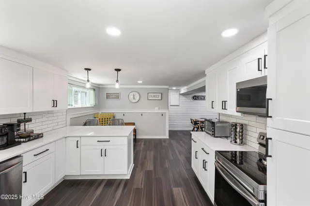 $525,000 | 627 Jennings Drive, Wilmington, NC 28403