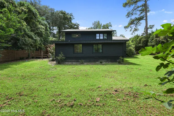 $515,000 | 627 Jennings Drive, Wilmington, NC 28403