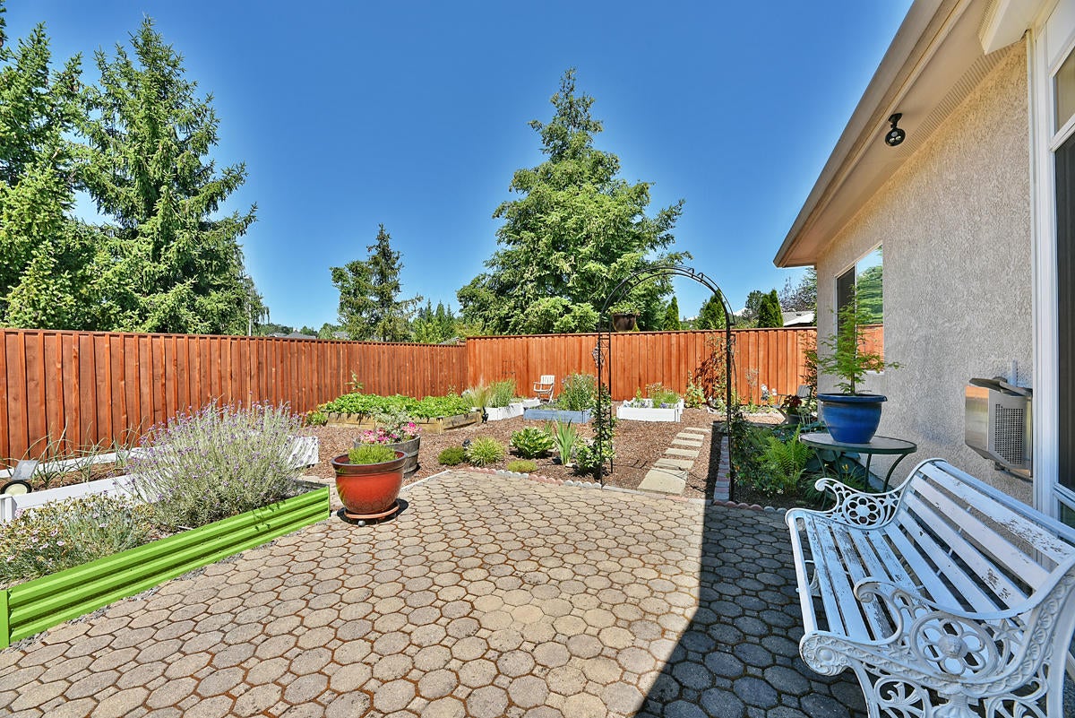 1073 Coral Ridge Eagle Point, OR 97524 - Photo 28 of 33 28