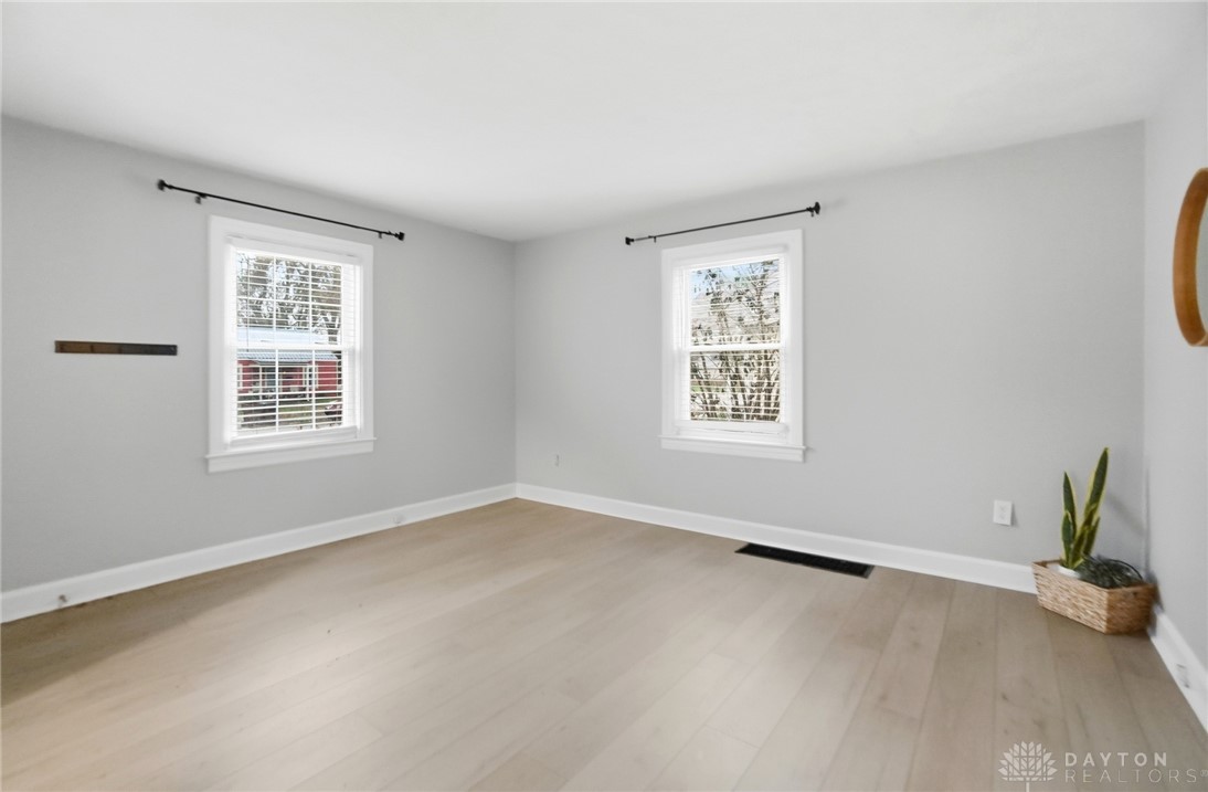413 Spring Avenue Franklin, OH 45005 - Photo 6 of 30 Gallery Image 6