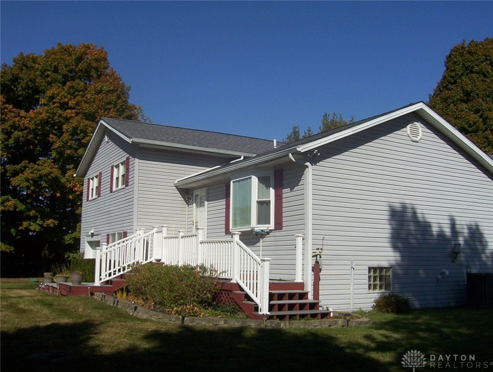 212 North Stringtown Road Xenia, OH 45385 - Photo 2 of 23 Gallery Image 2