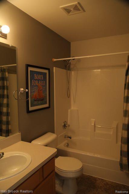 114 Eagle Ridge Road Lake Orion, MI 48360 - Photo 11 of 29 0C2A6665.jpg