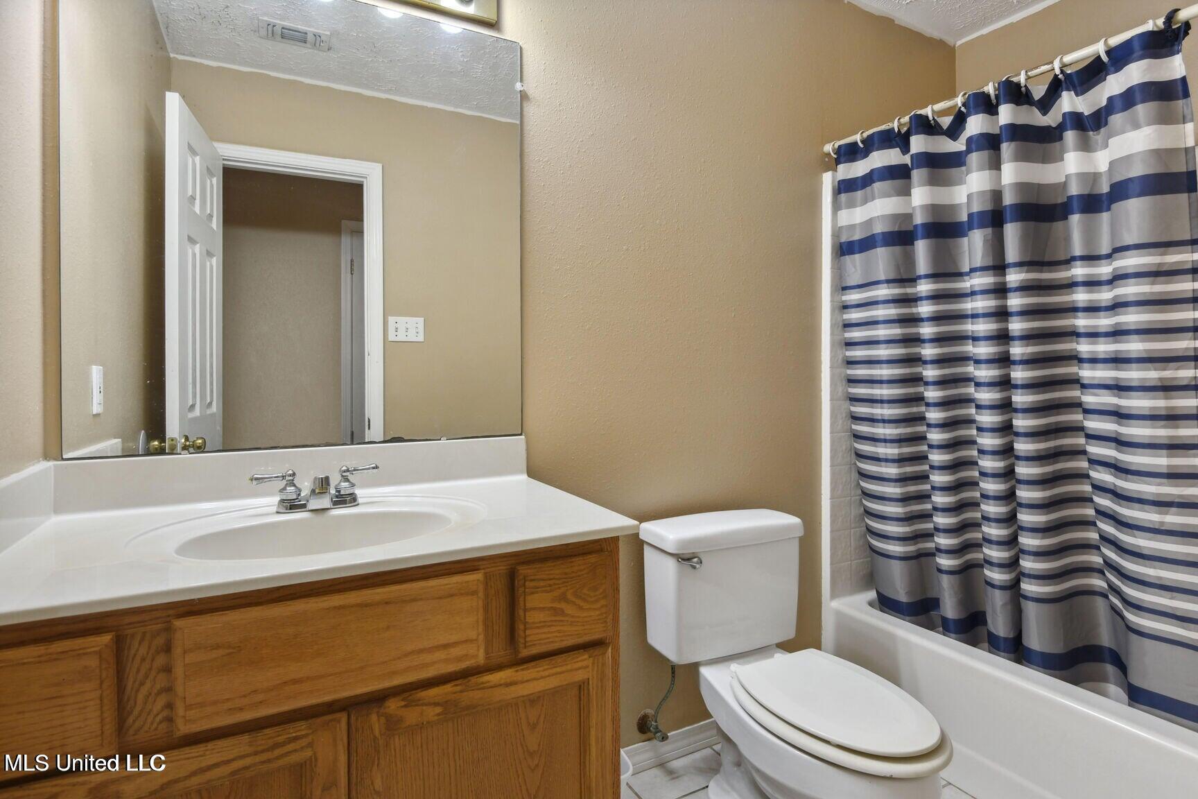 19639 Laterre Drive Kiln, MS 39556 - Photo 17 of 23 Second Bathroom