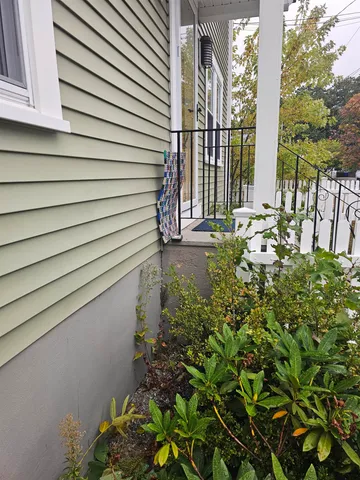 $2,300 | 56 Austin Street, Unit A, Manchester, NH 03102