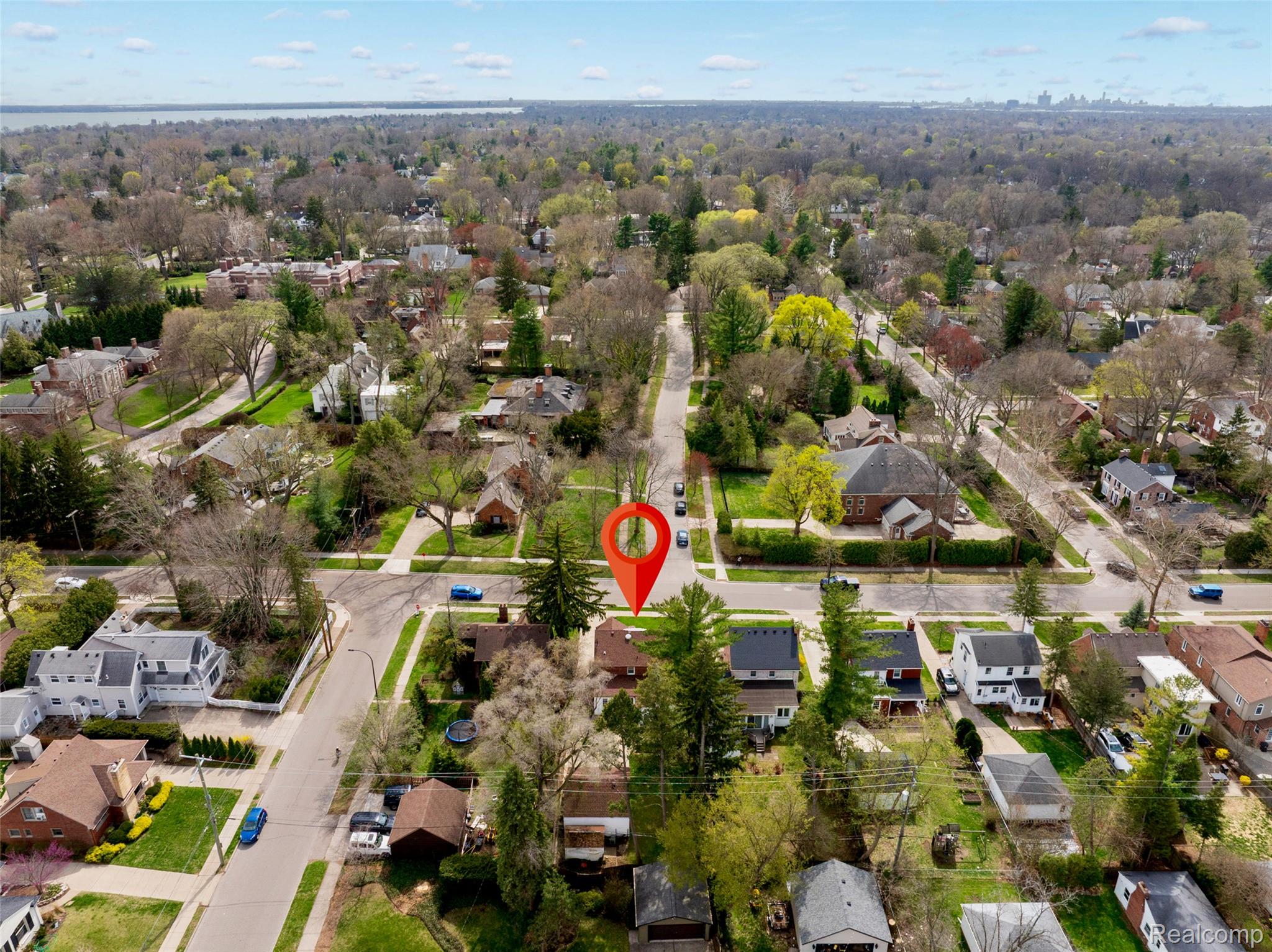 244 Kerby Road Grosse Pointe, MI 48236 - Photo 50 of 53 Aerial view of residential area