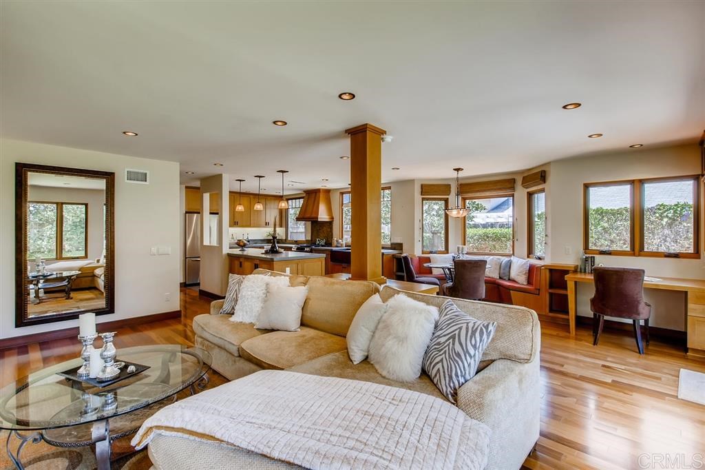 13755 Durango Drive Del Mar, CA 92014 - Photo 12 of 25