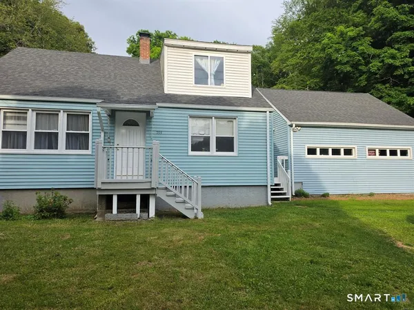$329,000 | 593 Mohegan Ave Parkway, Waterford, CT 06375