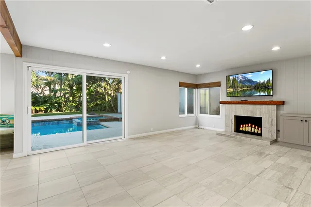 $7,800 | 17222 Lynn Lane, Huntington Beach, CA 92649