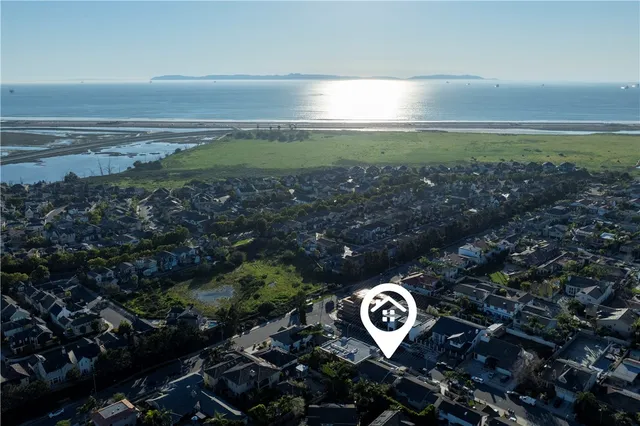 $7,800 | 17222 Lynn Lane, Huntington Beach, CA 92649