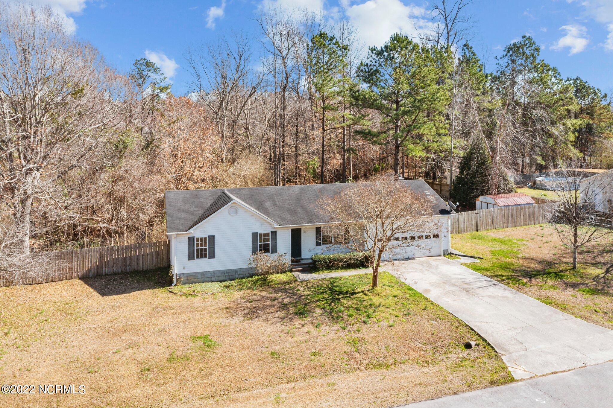 103 Wigeon Road Jacksonville, NC 28540 - Photo 34 of 38 3-web-or-mls-DJI_0940