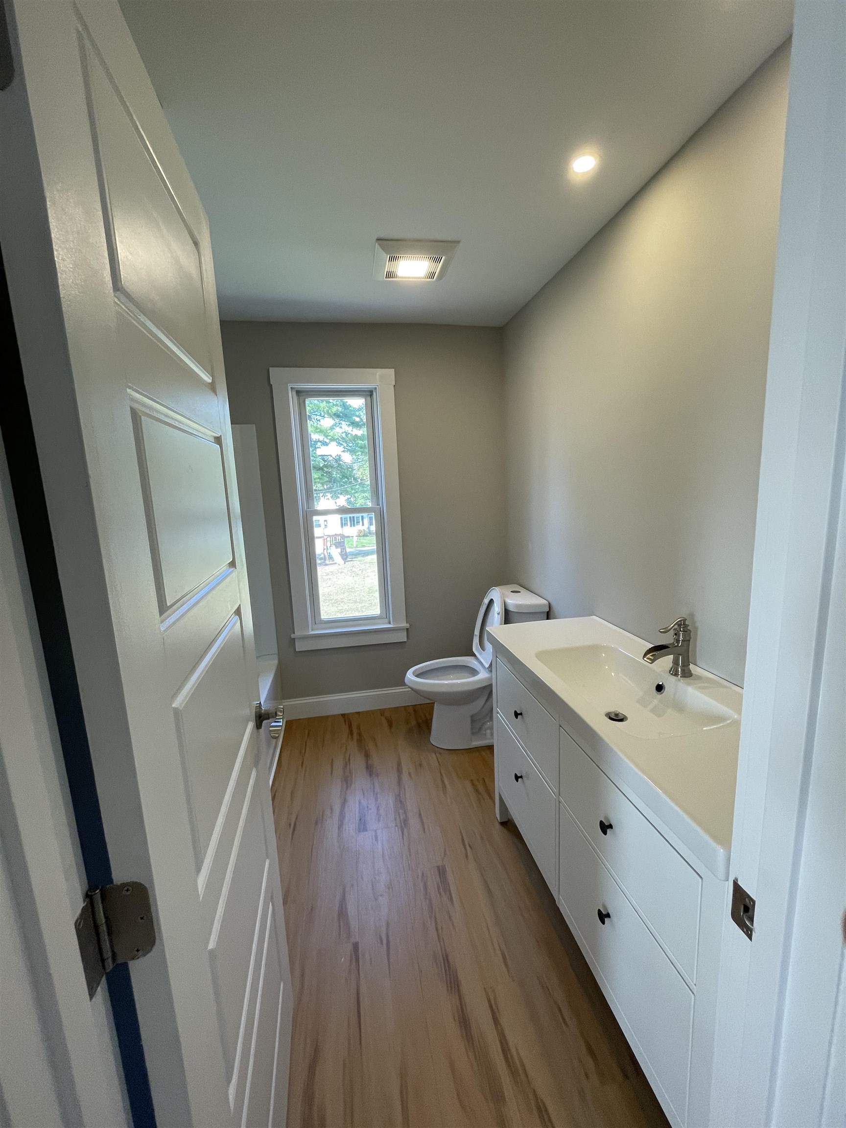200 Brock Street, Unit 2 Manchester, NH 03102 - Photo 7 of 22