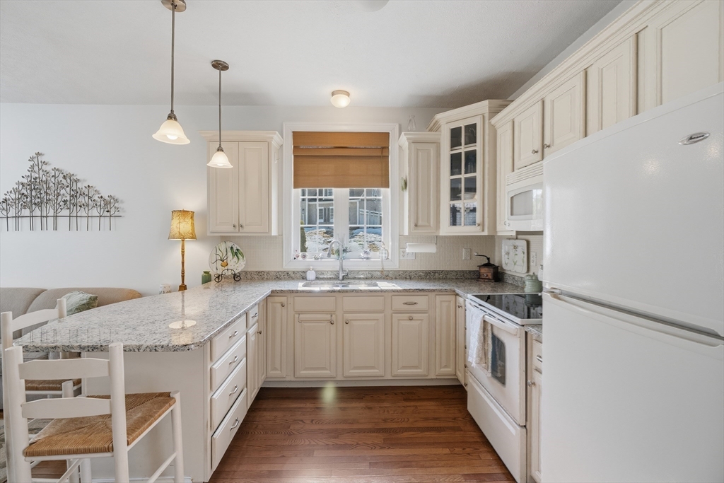 20 Hancock Road Windham, NH 03087 - Photo 29 of 37
