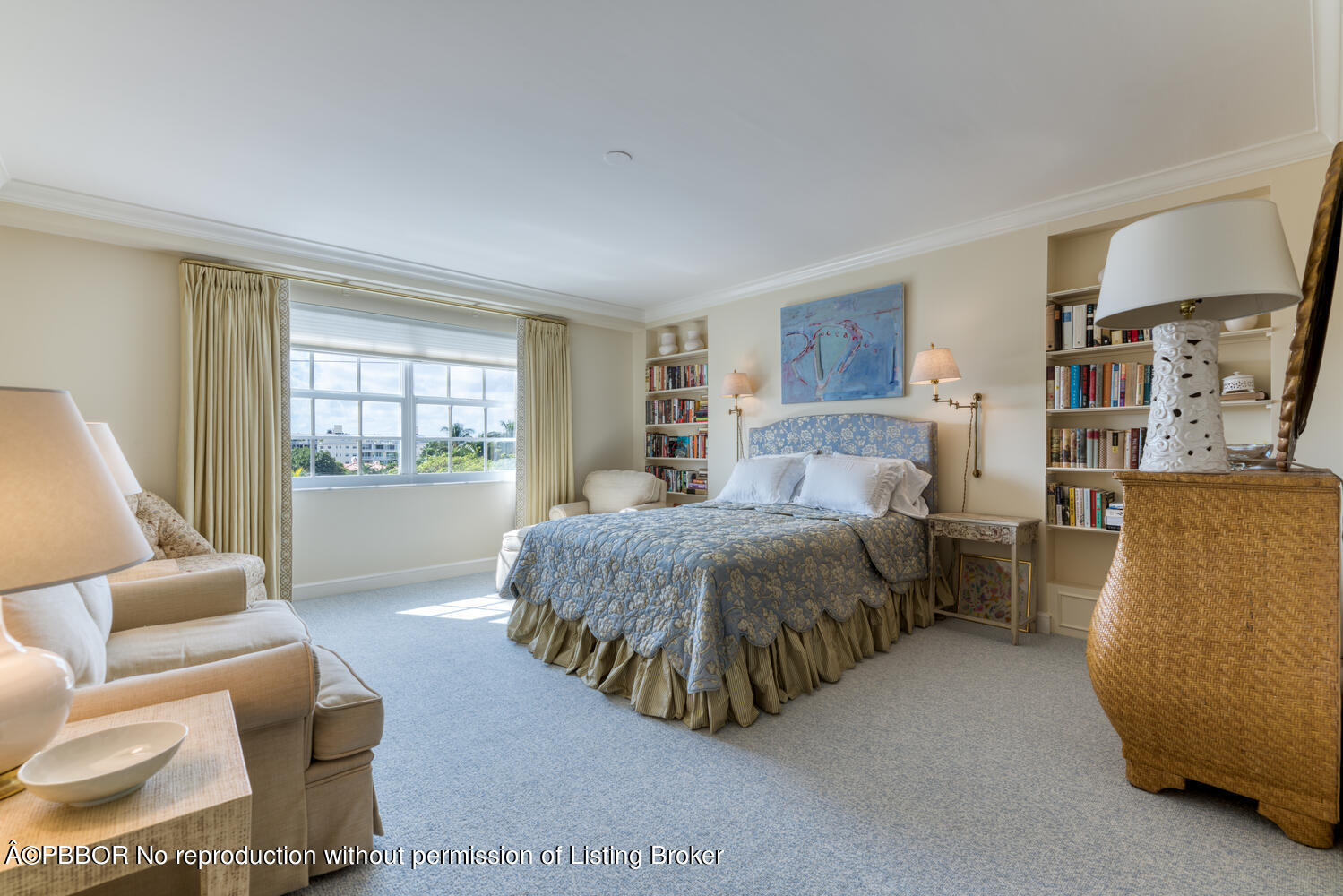 330 Cocoanut Row, Unit 5B Palm Beach, FL 33480 - Photo 14 of 32 a spacious bedroom with a bed and window