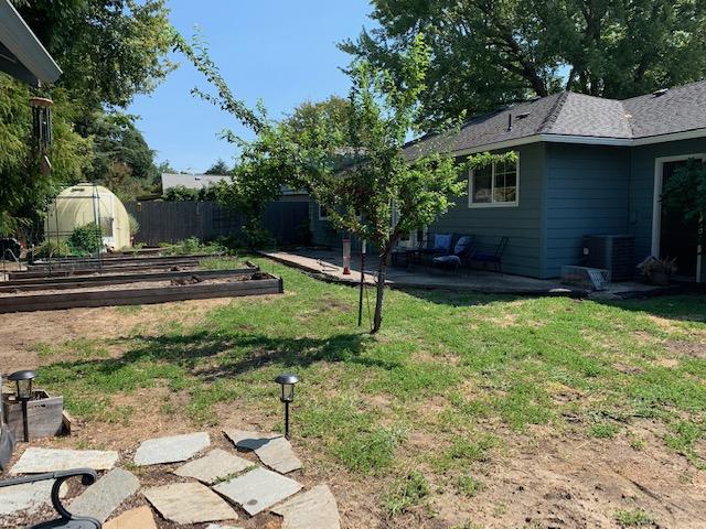 2125 Spring Street Medford, OR 97504 - Photo 27 of 28 Backyard