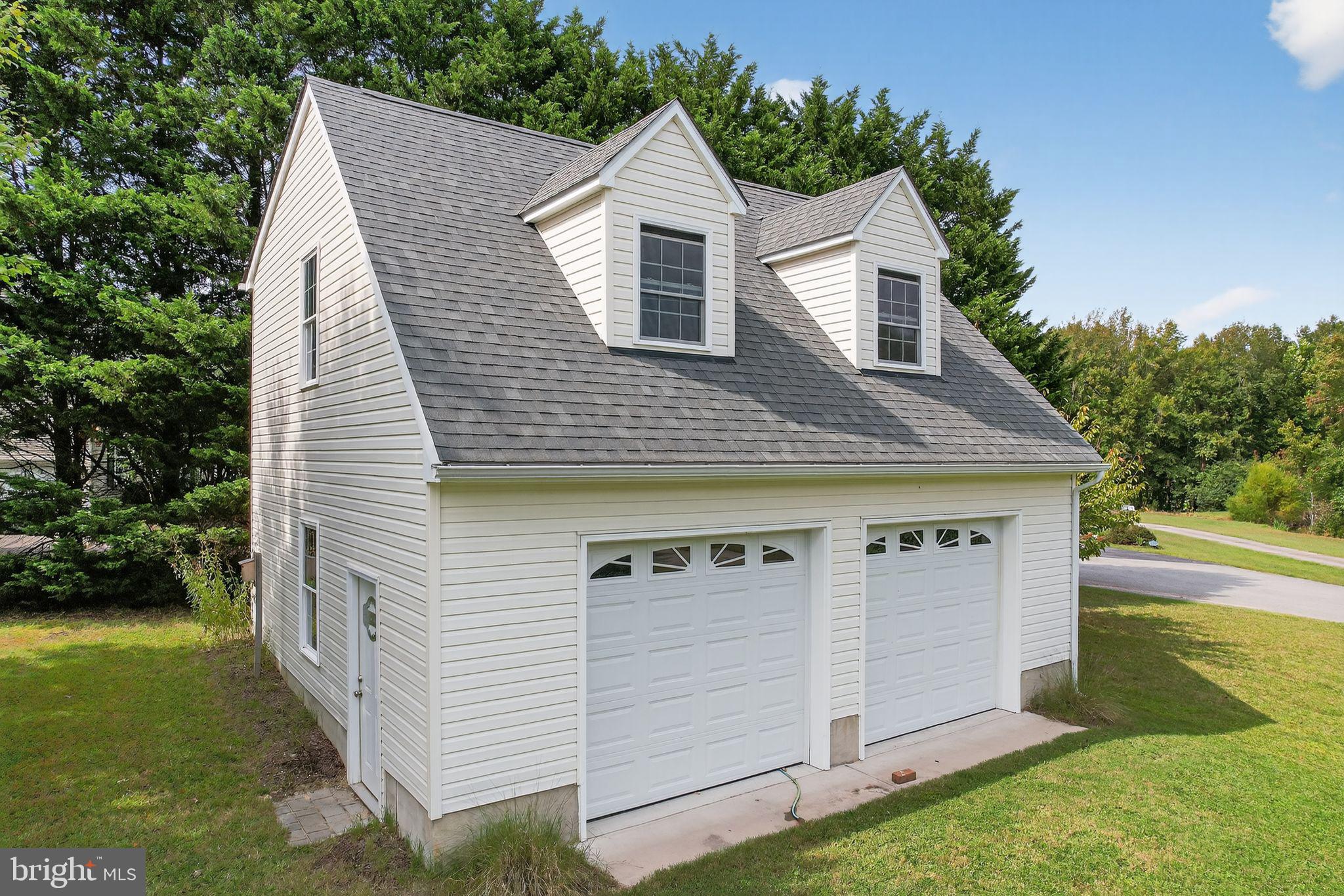 3100 Drawfield Lane Huntingtown, MD 20639 - Photo 4 of 37 28'x26' Detached Garage/Workshop.