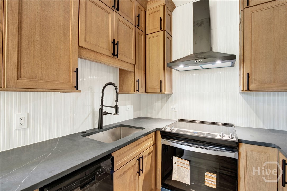 804 Drayton Street, Unit 3 Savannah, GA 31401 - Photo 21 of 33