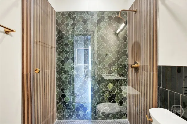 $3,400 | 105 East Gwinnett Street, Unit 3, Savannah, GA 31401