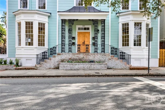$3,400 | 105 East Gwinnett Street, Unit 3, Savannah, GA 31401