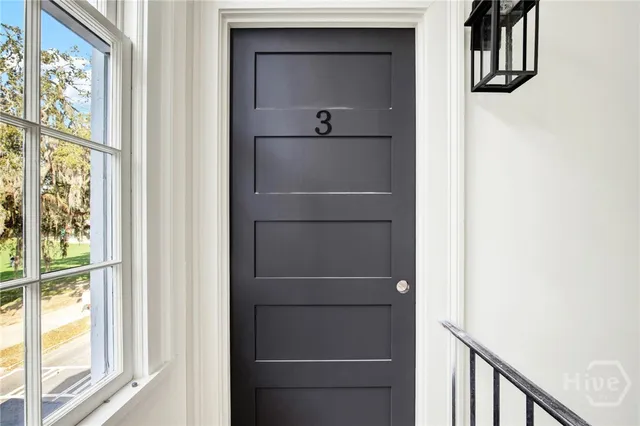 $3,400 | 105 East Gwinnett Street, Unit 3, Savannah, GA 31401