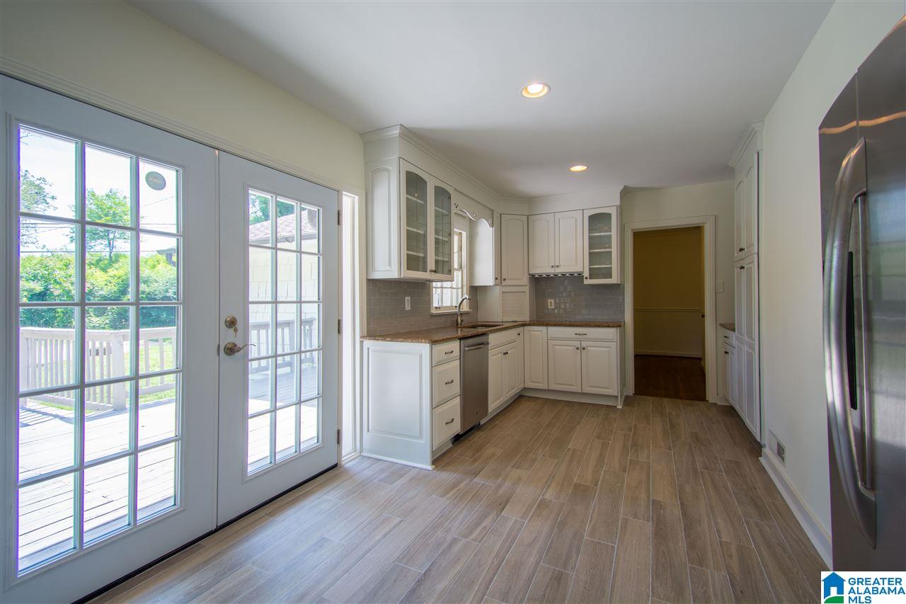 2449 Shades Crest Road Birmingham, AL 35216 - Photo 15 of 38