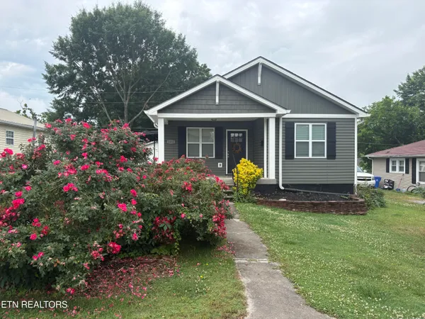 $339,900 | 1415 Dalton Street, Alcoa, TN 37701