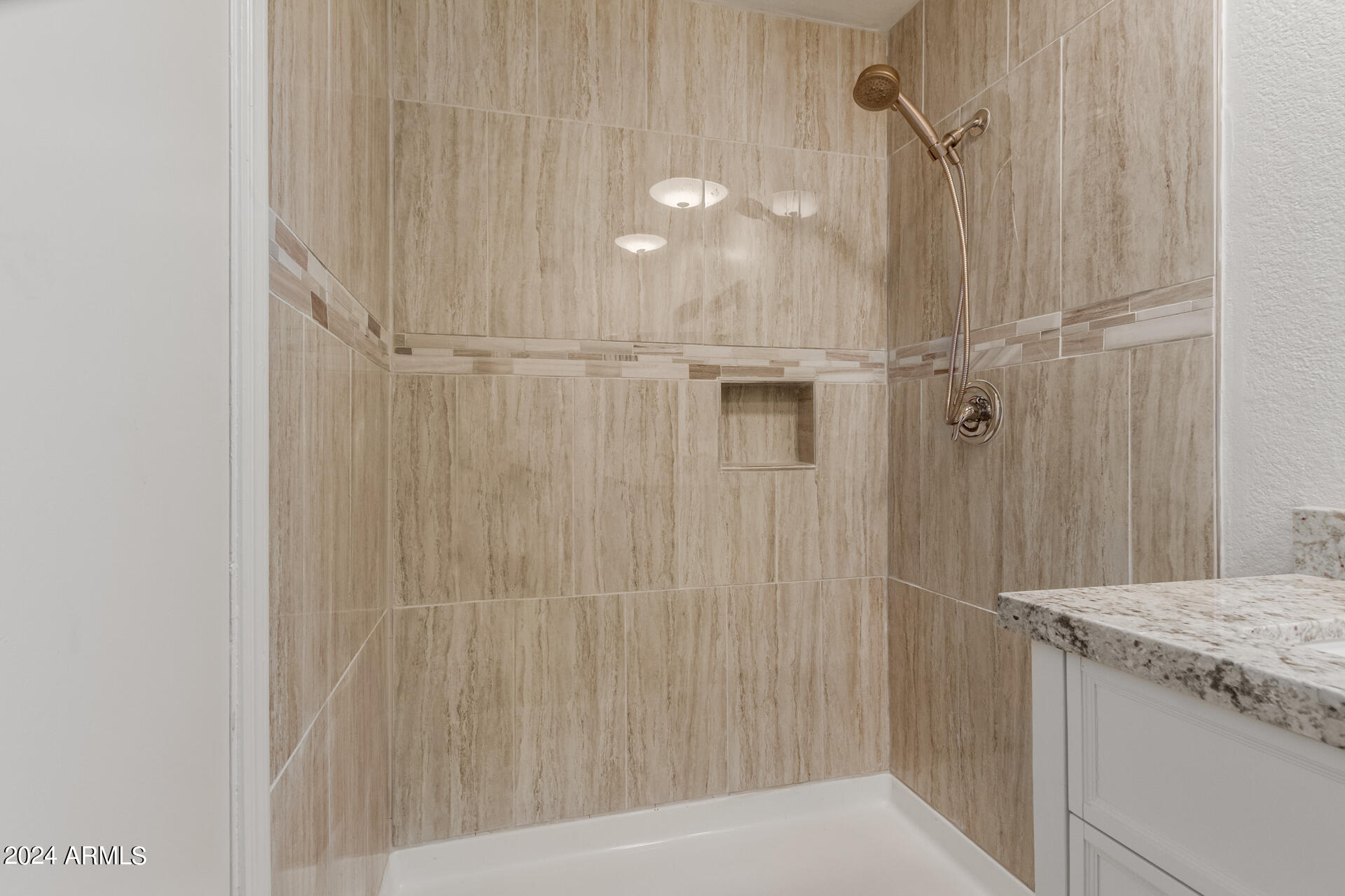 2834 South Ext Road, Unit 2058 Mesa, AZ 85210 - Photo 21 of 33 a view of a bathroom with shower