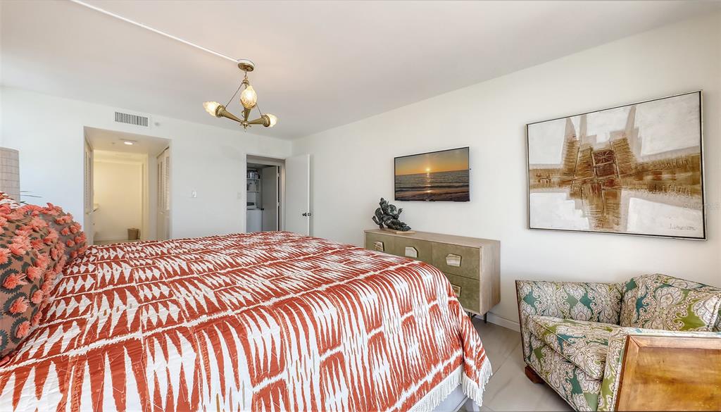 11 Sunset Drive, Unit 501 Sarasota, FL 34236 - Photo 25 of 63