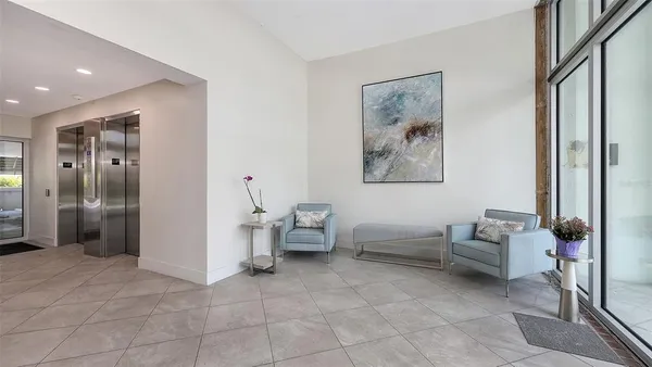 $6,500 | 11 Sunset Drive, Unit 501, Sarasota, FL 34236