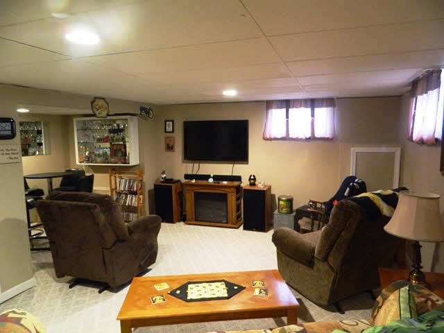 2421 45th Street Moline, IL 61265 - Photo 13 of 21 Gallery Image 13