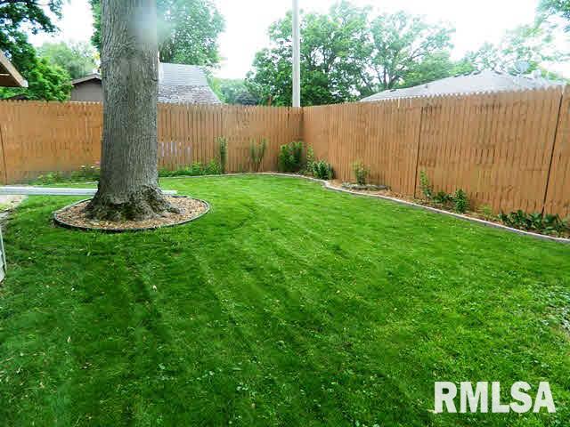2421 45th Street Moline, IL 61265 - Photo 17 of 21 Gallery Image 17