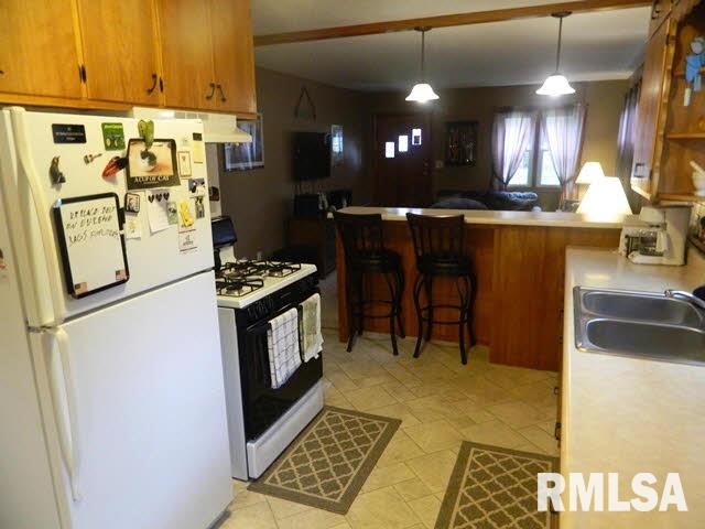 2421 45th Street Moline, IL 61265 - Photo 7 of 21 Gallery Image 7