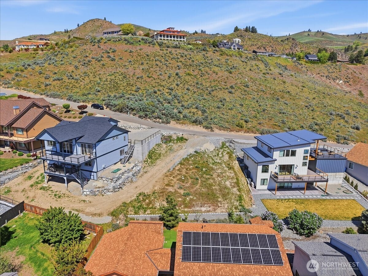 211 Riviera Drive Chelan, WA 98816 - Photo 14 of 30