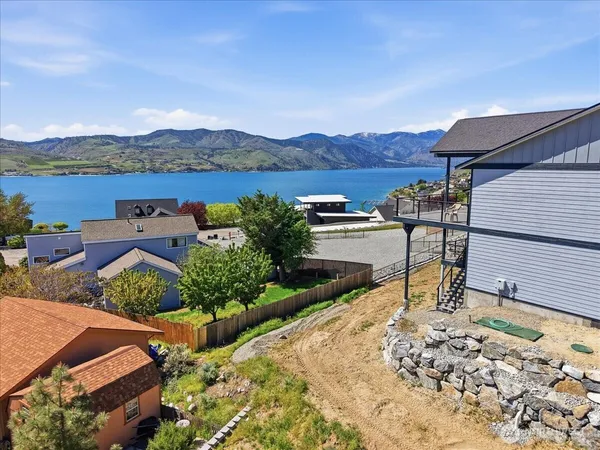 $199,000 | 211 Riviera Drive, Chelan, WA 98816