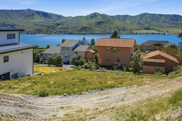 $199,000 | 211 Riviera Drive, Chelan, WA 98816