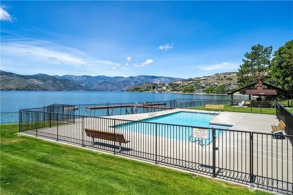 $199,000 | 211 Riviera Drive, Chelan, WA 98816