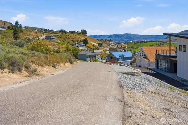 $199,000 | 211 Riviera Drive, Chelan, WA 98816