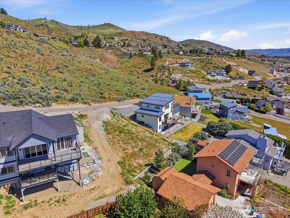 211 Riviera Drive Chelan, WA 98816 - Photo 10 of 30