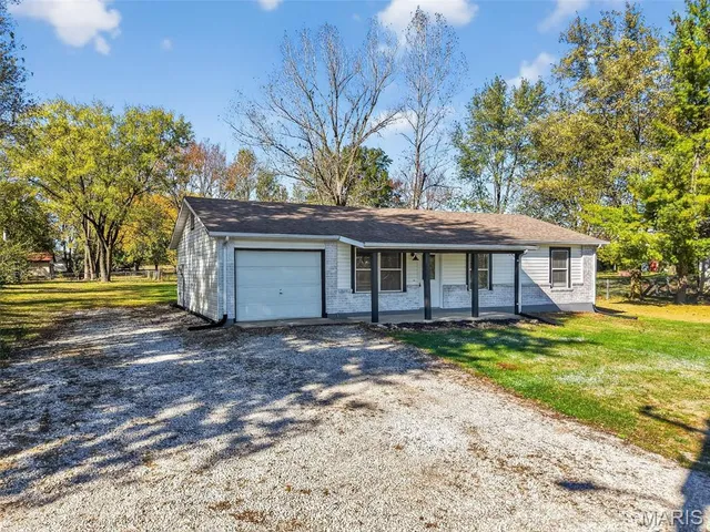 $239,900 | 3147 South S Highway, Winfield, MO 63389