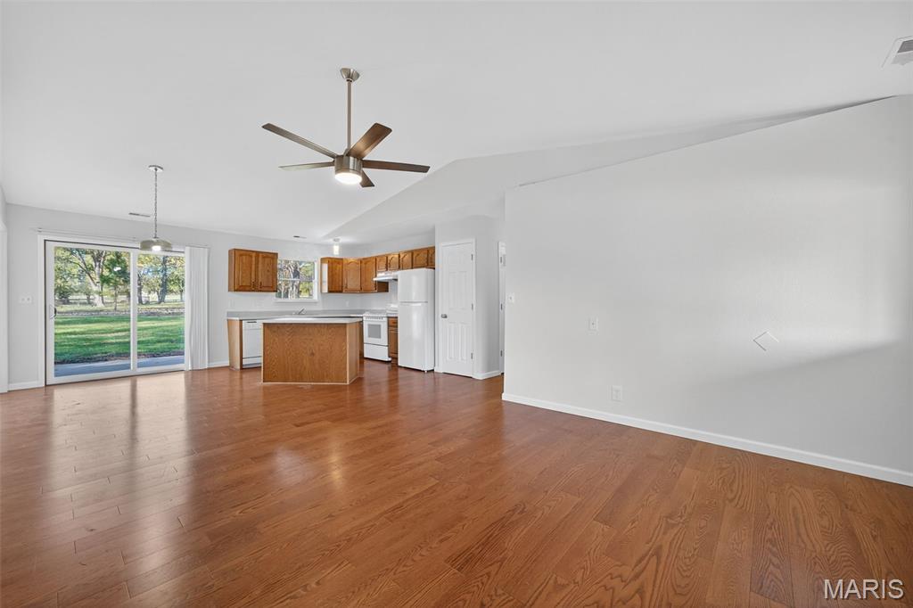 3147 South S Highway Winfield, MO 63389 - Photo 5 of 29