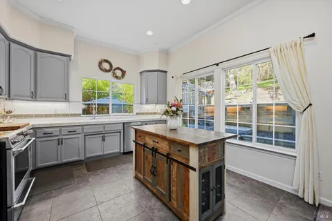 $995,000 | 104 Village Oaks Court, Healdsburg, CA 95448